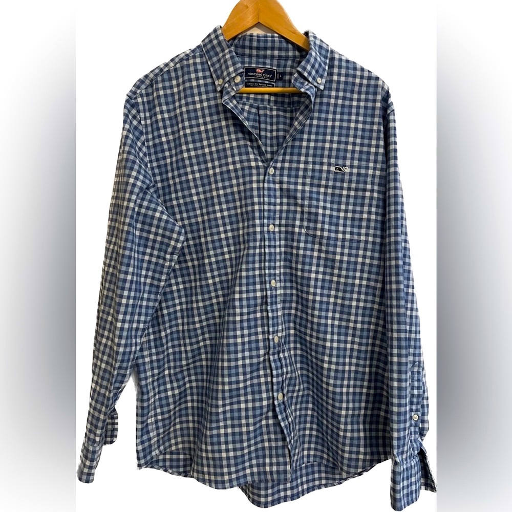 Vineyard Vines men’s size L Classic Fit Tucker shirt